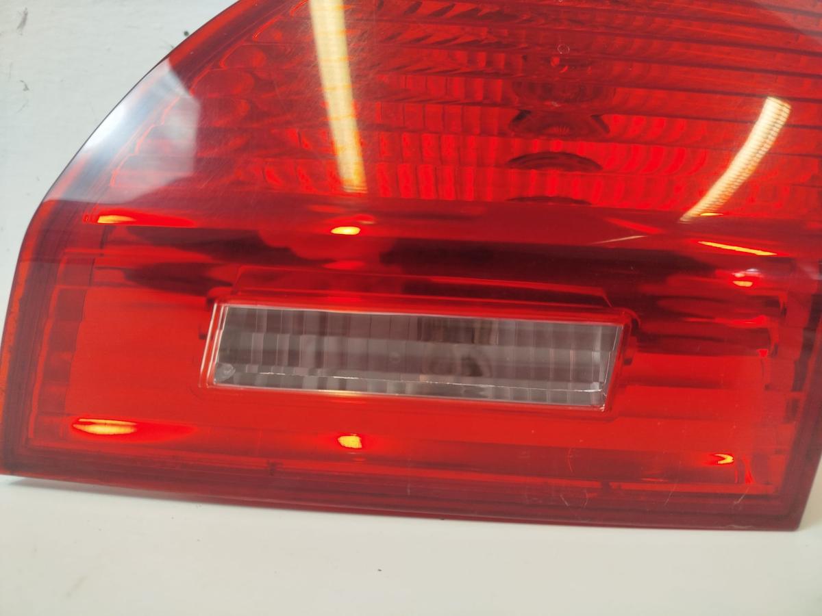 Kia Venga YN R&uuml;ckleuchte innen rechts Heckleuchte Innenteil Heckklappe bis 2016