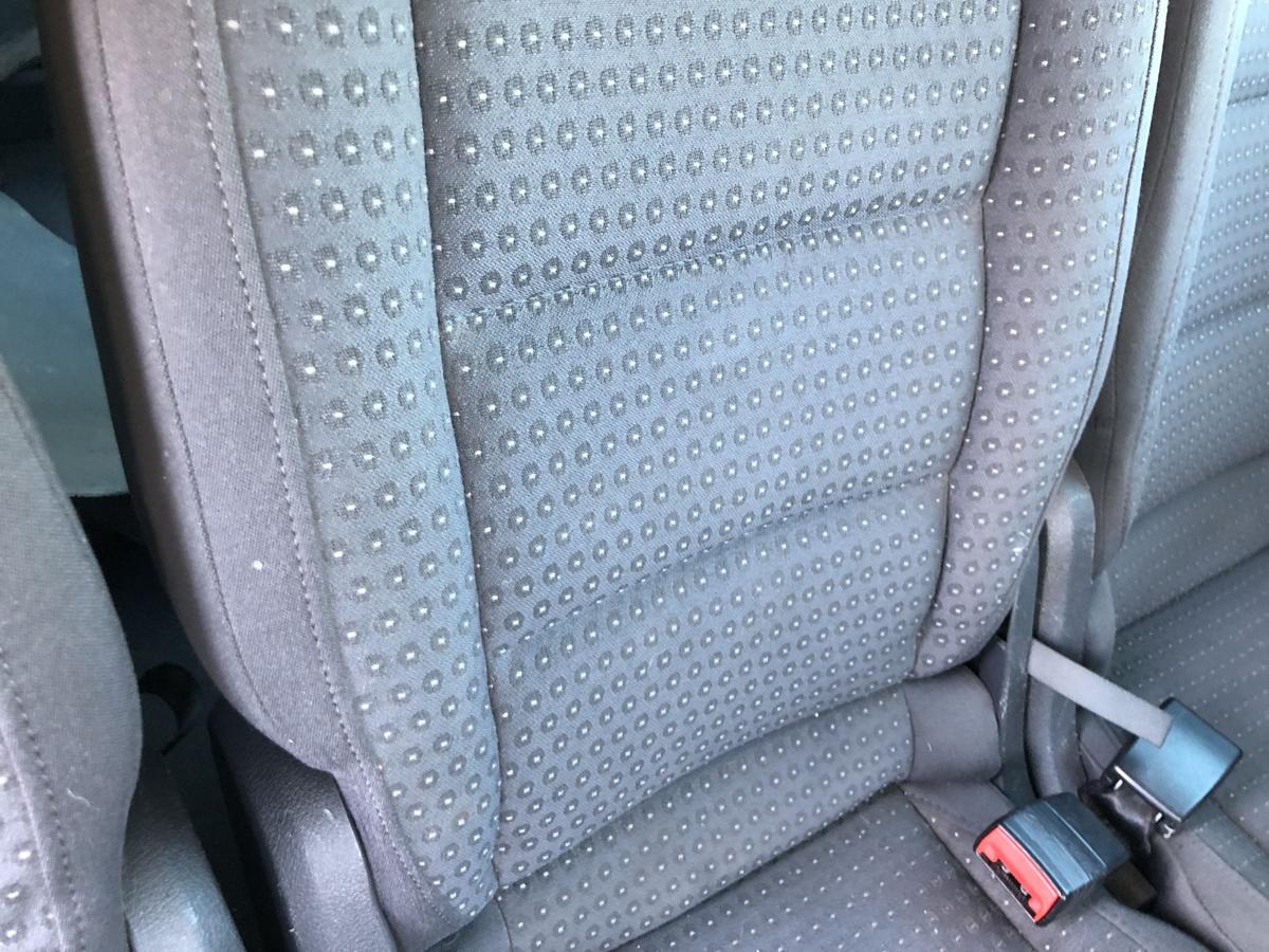 VW Touran 1T 1T1 Einzelsitz Sitz hinten mitte R&uuml;cksitz Stoff mit Muster