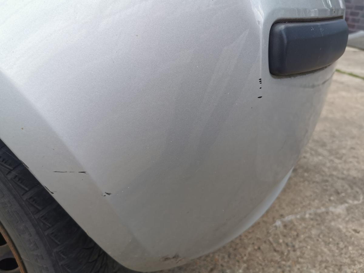 Renault Clio III R Stossfänger Stossstange Bumper hinten 3trg TED69 Gris Platine