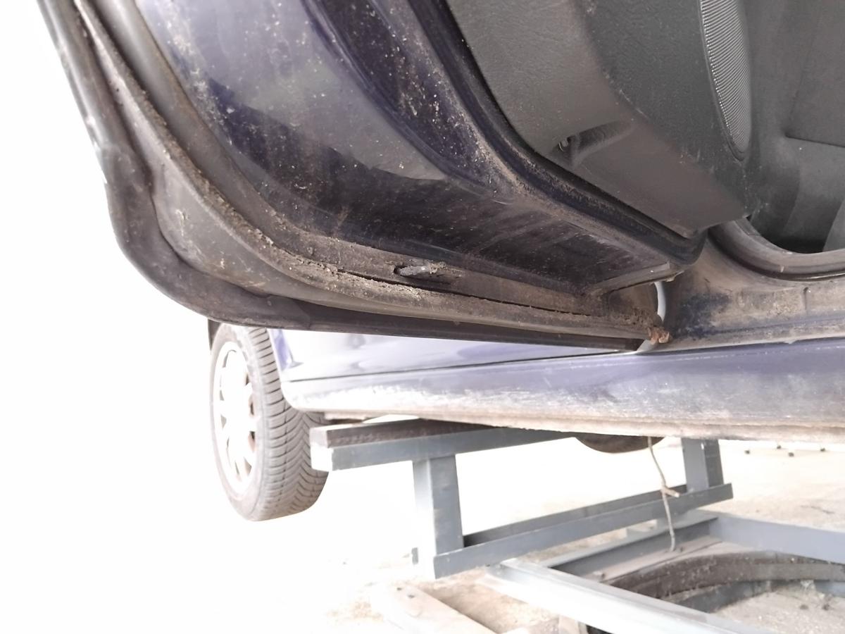 VW Golf 4 1J original T&uuml;r hinten links Flie&szlig;heck LB5N Indigoblaumetallic BJ2000