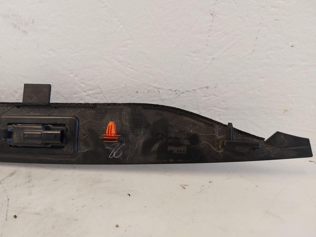 NIO ET7 Elektro Taster Heckklappe Griffleiste mit Kennzeichenleuchten OEM