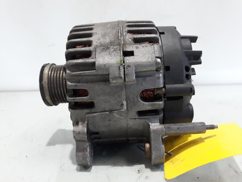 Skoda Superb 3T original Lichtmaschine Generator 03C903023C 2542697C BJ2012