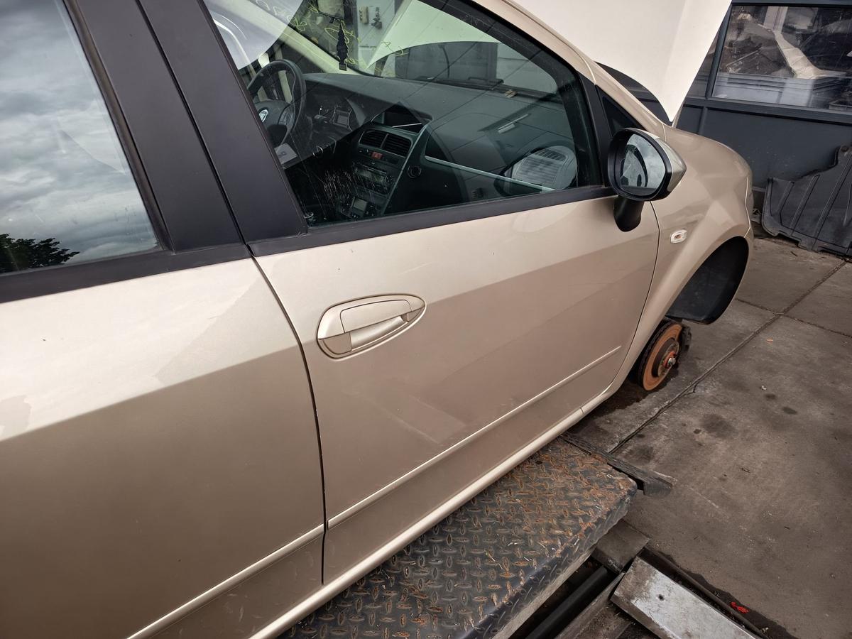 Fiat Linea original Tür vorn rechts Beifahrer 261/A Elfenbein Bj 2008