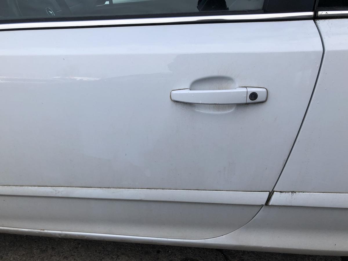 Opel Astra H GTC T&uuml;r vorn links Fahrert&uuml;r im Rohbau 10U Casablancawei&szlig;