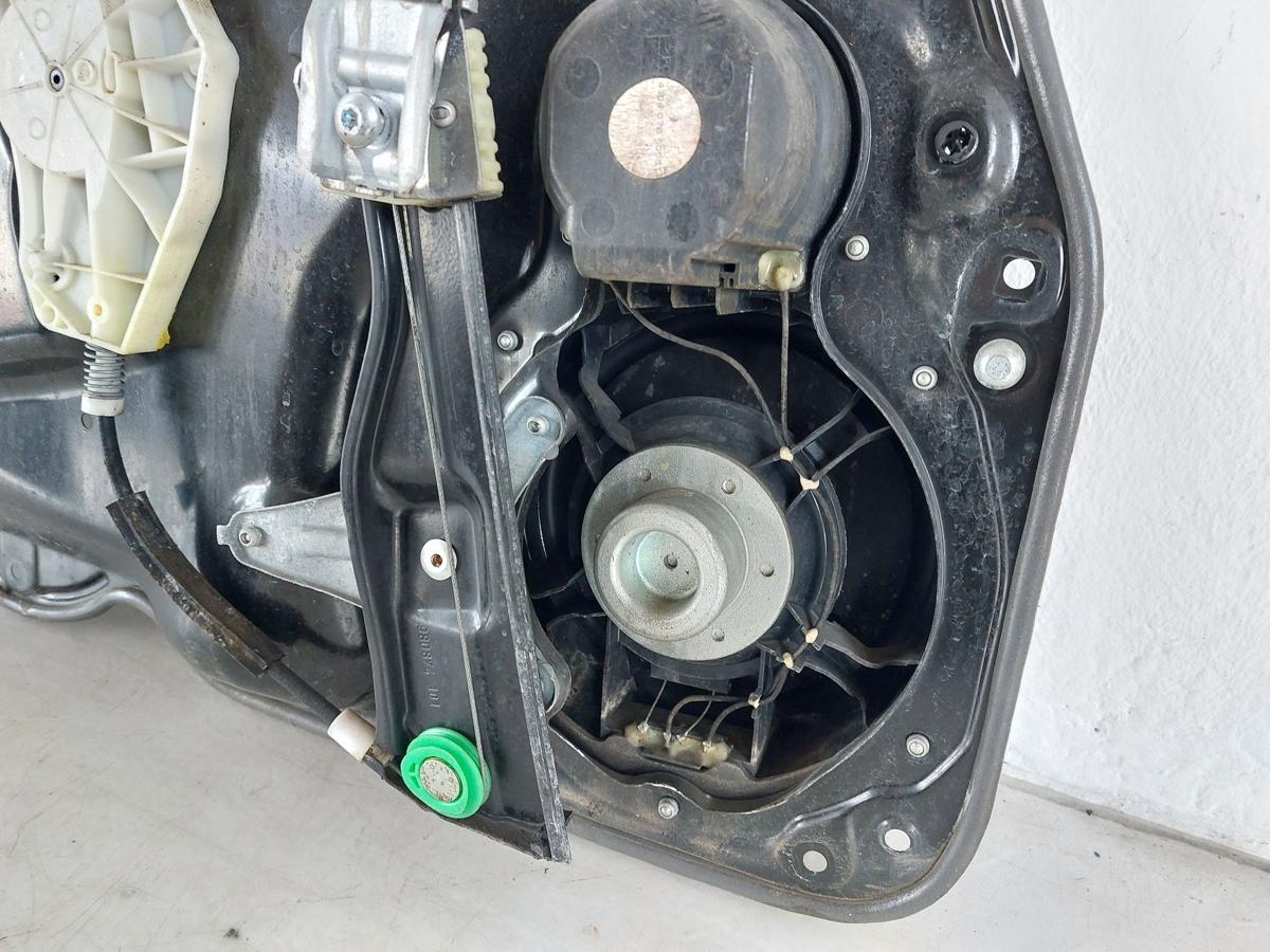 VW Passat 3C B7 Variant Fensterheber vorn rechts Motor Mechanik Grundplatte
