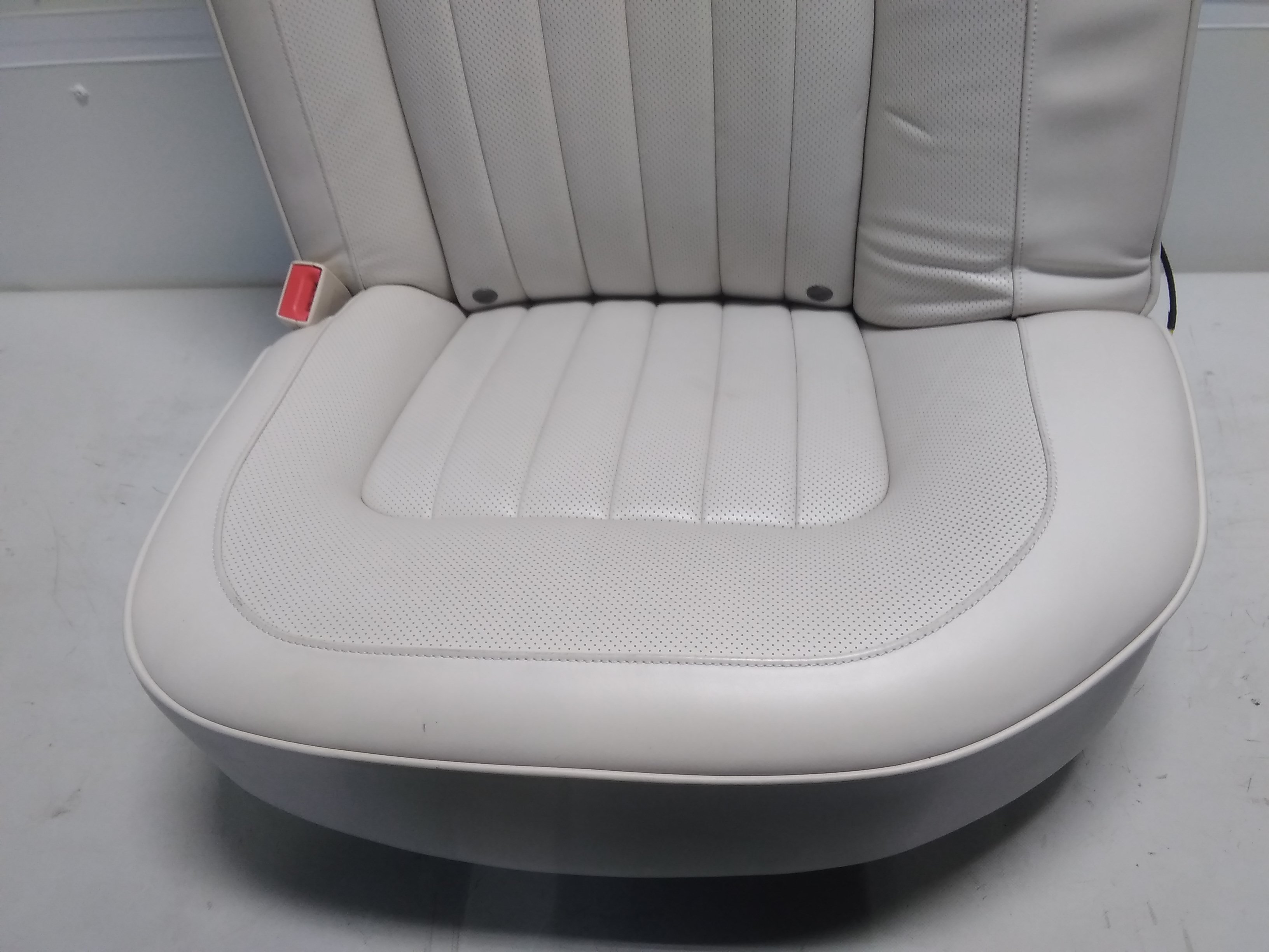 VW Phaeton GP4 Bj.2015 Sitz hinten links 4-Sitzer elektrisch Leder weiss "St.Tropez"