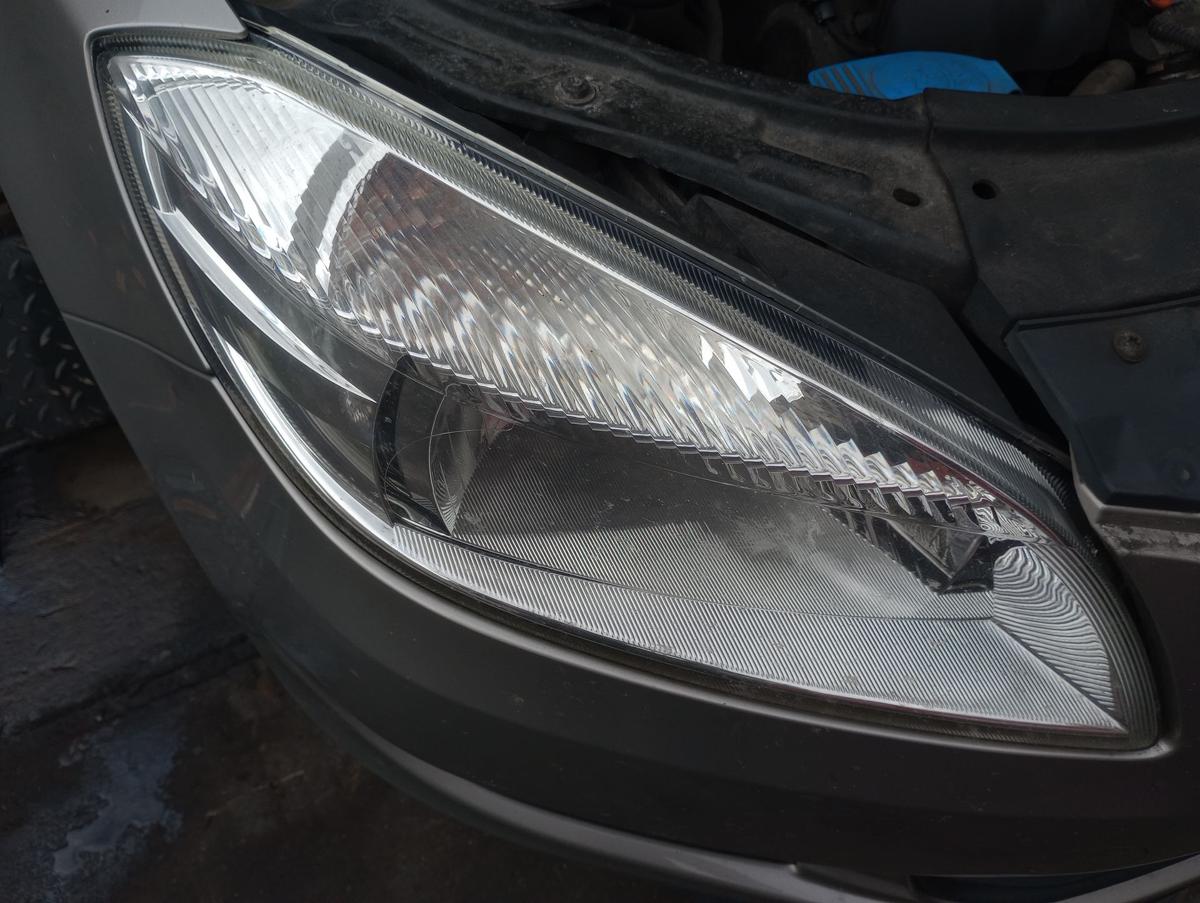 Skoda Fabia II Kombi orig Scheinwerfer rechts Halogen Facelift Bj 2010