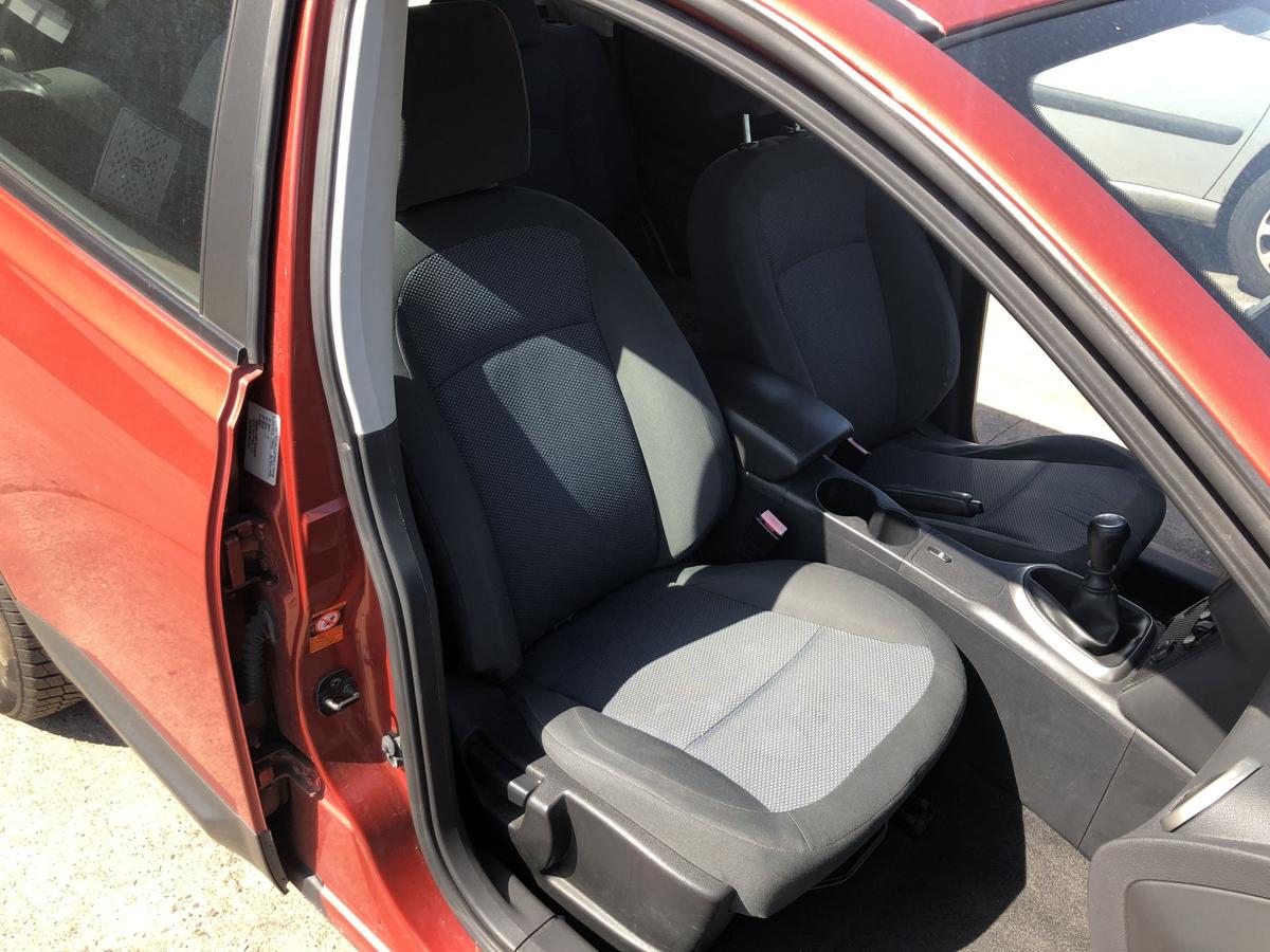 Nissan Qashqai J10 Sitz vorn rechts Beifahrersitz Stoff OHNE Sitzheizung