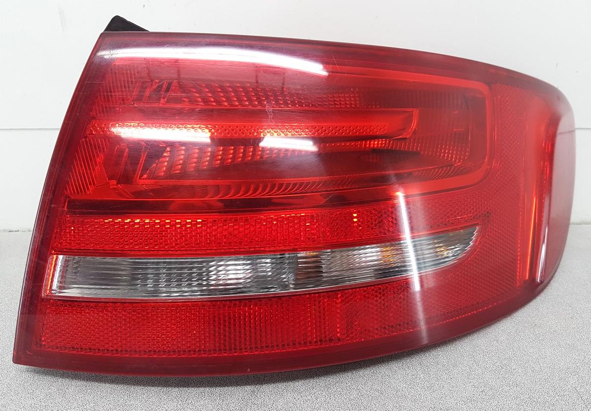 Audi A4 B8 Rückleuchte Rücklicht außen rechts 8K9945096 Bj2014 Avant Kombi