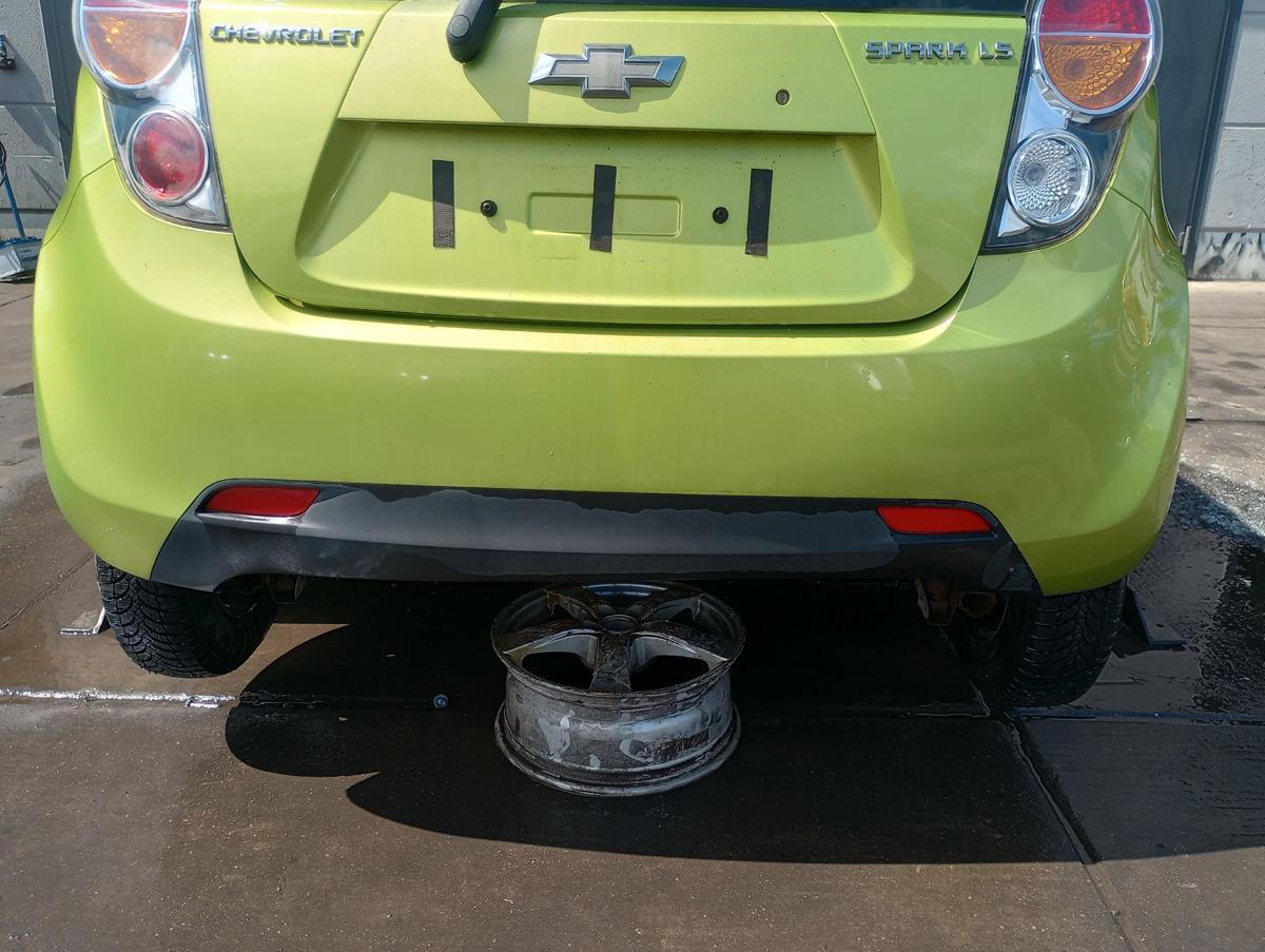 Chevrolet Spark M300 orig Stoßstange hinten Stoßfänger Grün Bj 2010