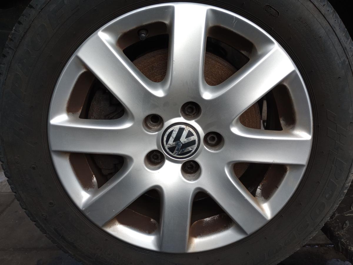 VW Passat B6 3C original Satz Alufelgen OHNE Reifen 6,5x16 ET42 Bj 2008