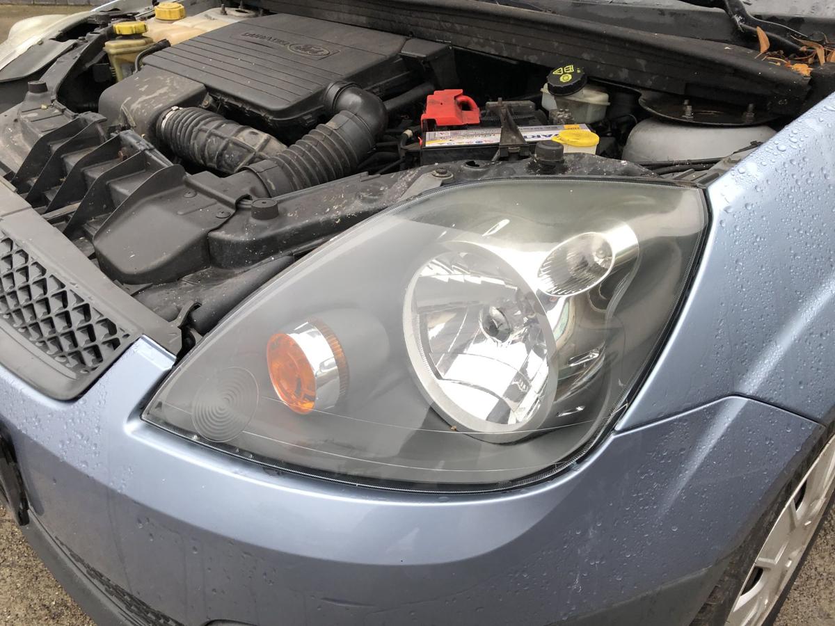 Ford Fiesta JD3 JH1 Scheinwerfer links Frontscheinwerfer Lampe hinten OE Halogen