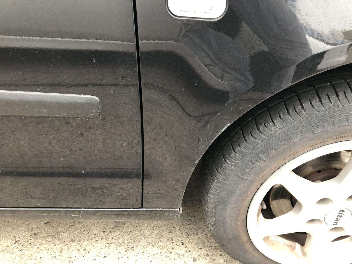 VW Polo 9N 9N1 Kotflügel vorn rechts Beifahrerseite LC9Z Black Magic Perl