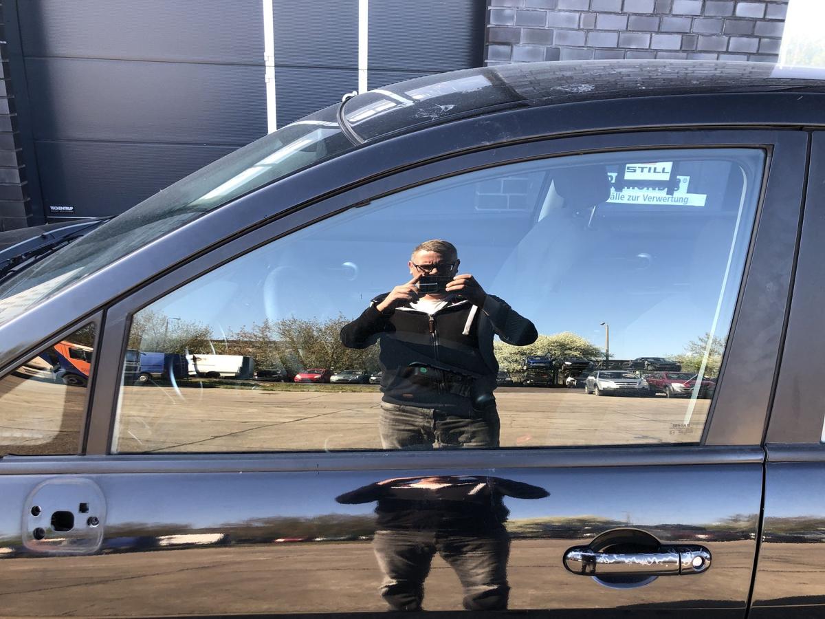 Nissan Tiida C11 T&uuml;rscheibe vorn links Seitenscheibe Scheibe Colorglas