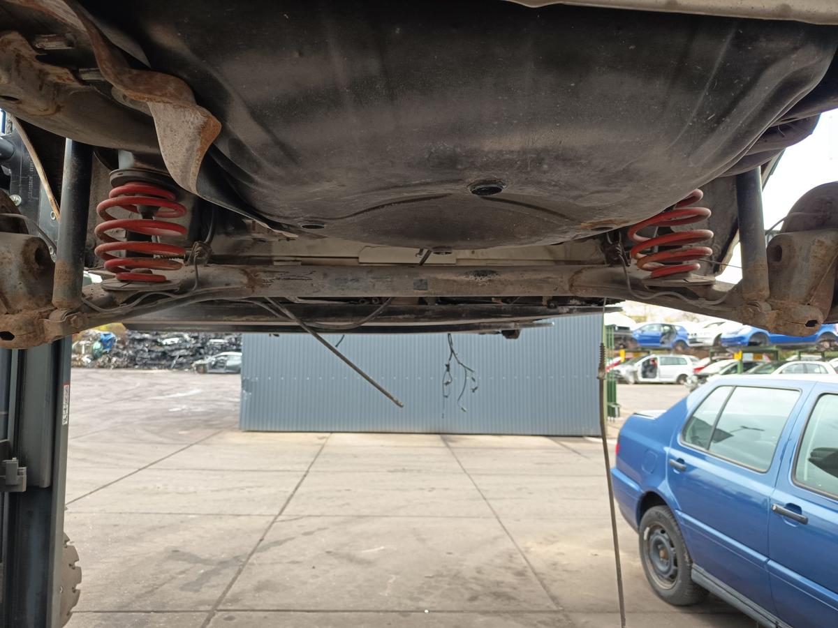 Opel Kadett E original Hinterachse Tr&auml;ger trommelgebremst 115tkm Bj 1991