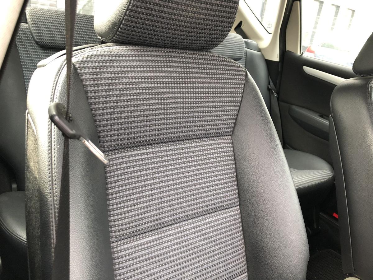 Mercedes A Klasse W169 Sitz vorn rechts Beifahrersitz U57 Easy Vario Plus Artico