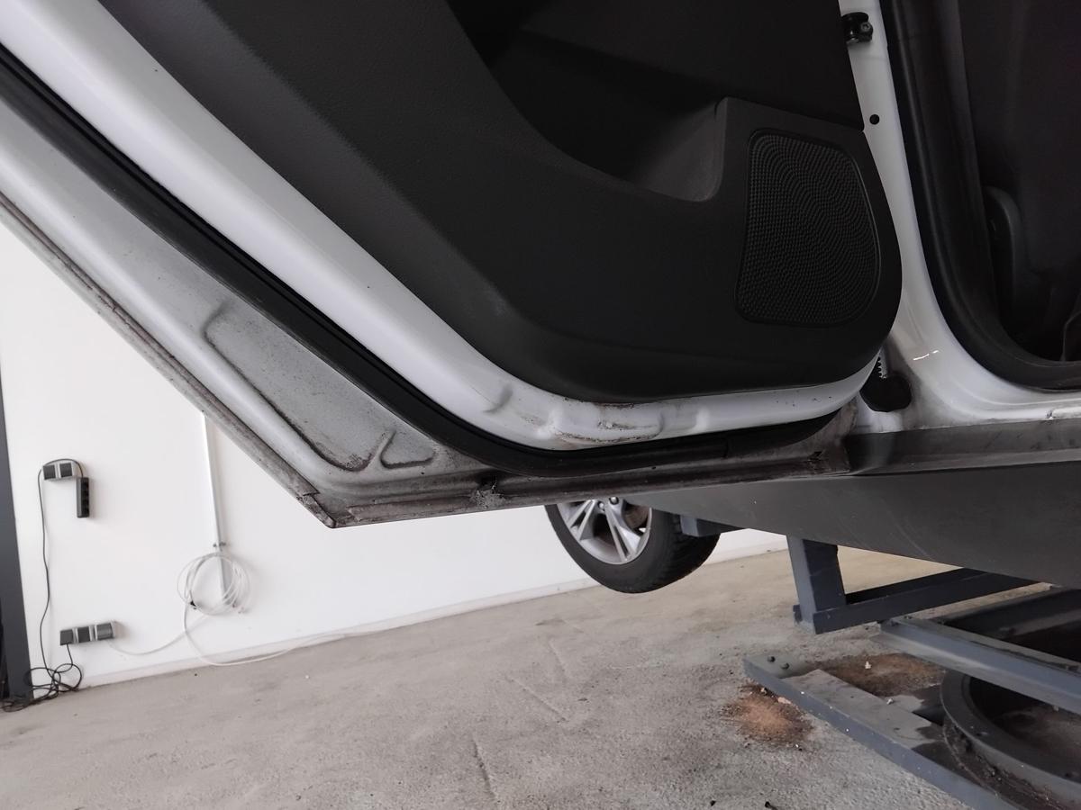 Ford Focus 3 DYB Turnier T&uuml;r hinten links frostweiss BJ2013