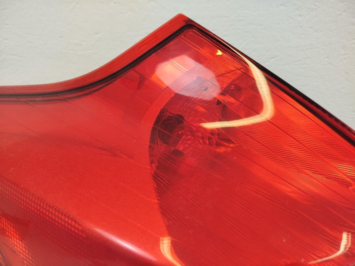 Ford Focus DYB Rückleuchte links Rücklicht Heckleuchte vom 5 türer Schlusslicht