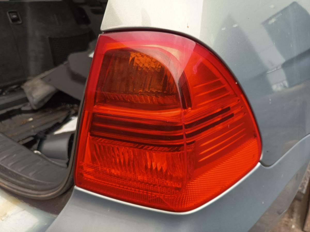 BMW E91 Touring original R&uuml;ckleuchte rechts aussen Heckschlusslicht Bj 2006
