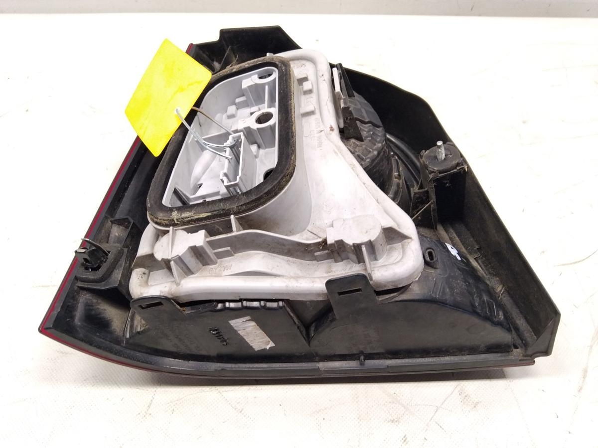 VW Polo 9N3 original Rückleuchte Heckleuchte rechts BJ2008