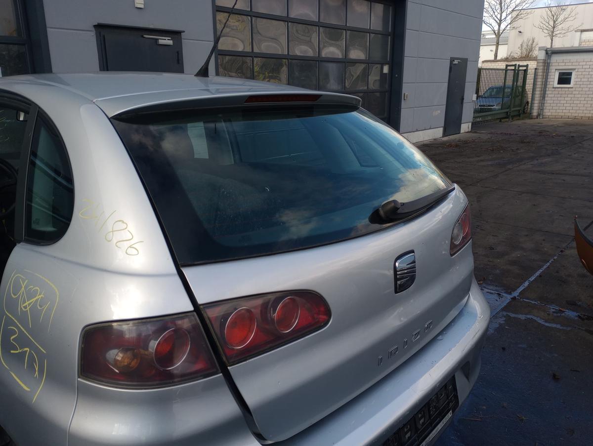 Seat Ibiza III 6L original Heckklappe mit Scheibe S7Y Lunasilber Bj 2007