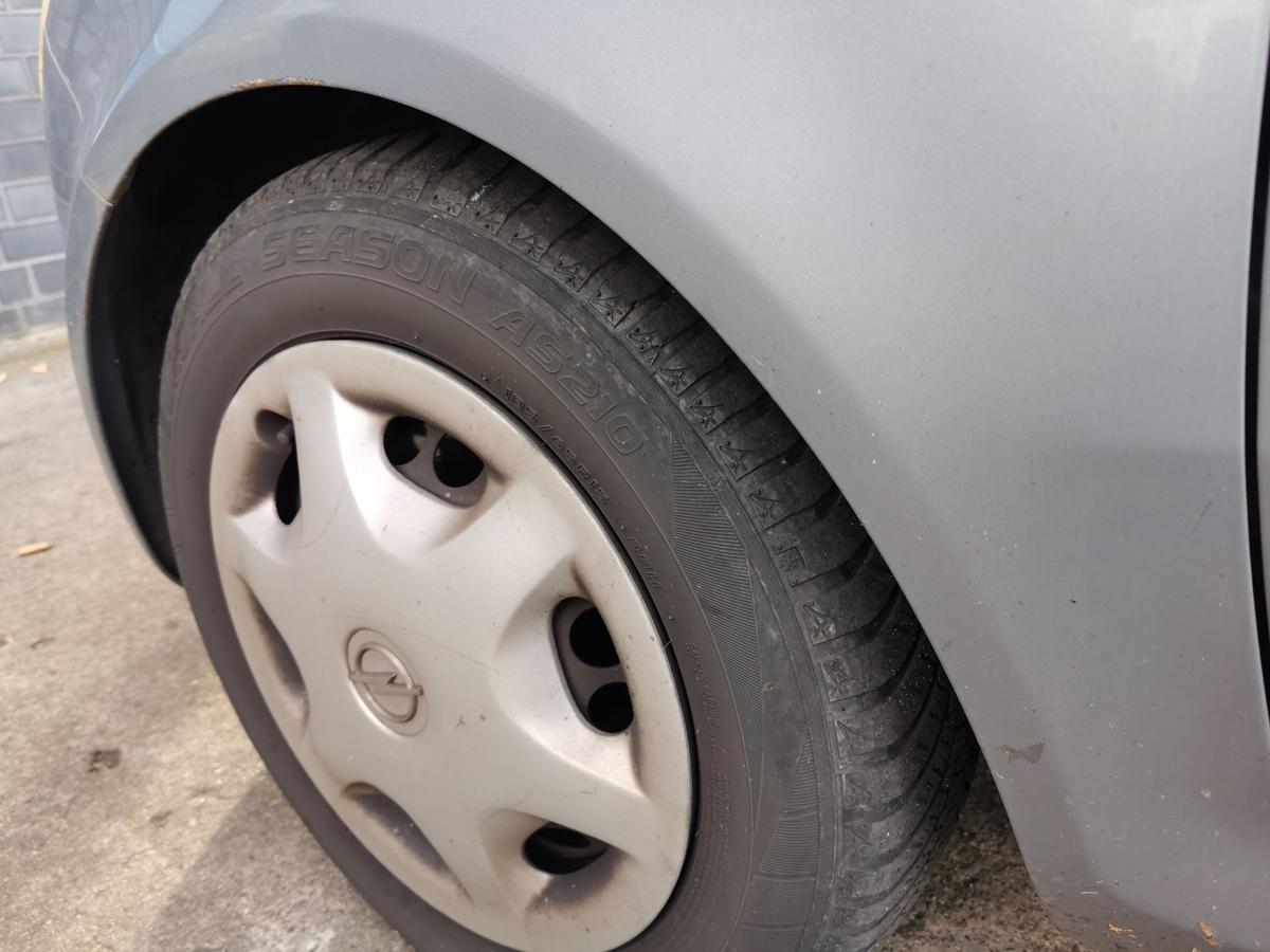 Opel Corsa D Kotflügel Fender Seitenwand vorn links Z163 Lichtsilber metallic