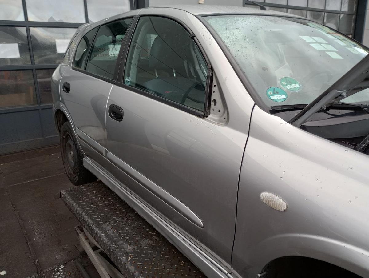 Nissan Almera N16 5trg orig Tür vorn rechts Beifahrer KY0 Quarzsilber met Bj02