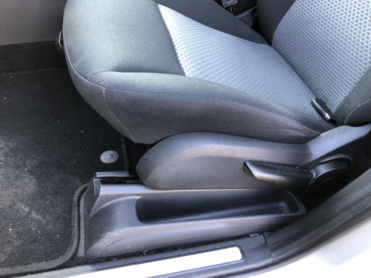 Mercedes A-Klasse W169 Sitz vorn links Fahrersitz 5 t&uuml;rer Stoff ohne Heizung