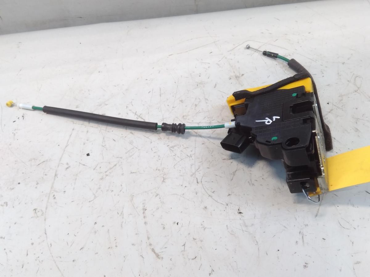 Hyundai i30 Kombi GD orig T&uuml;rschlo&szlig; vorn rechts mit Zentralverriegelung BJ2015