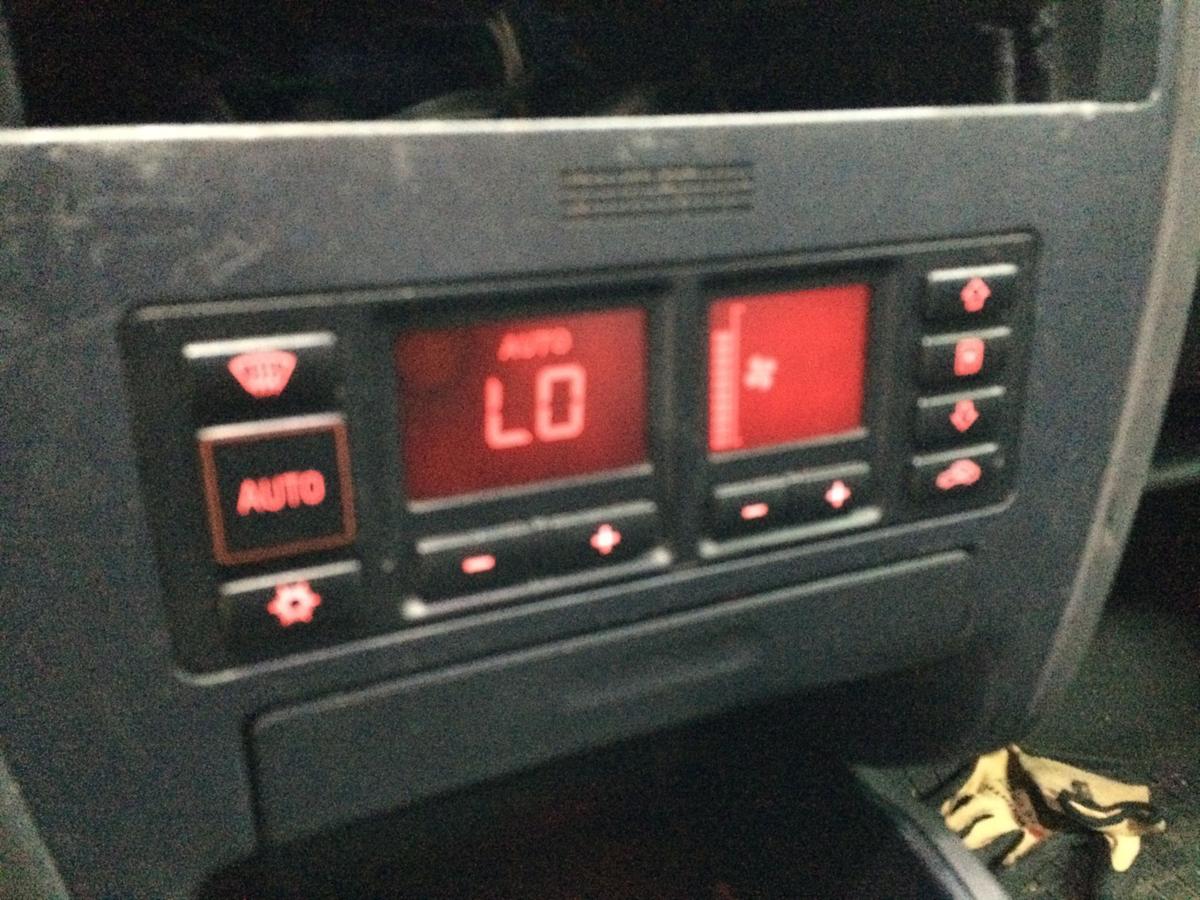 Audi A3 8L original Heizungsbet&auml;tigung Klimabedienteil 8L0819045A Bj 1998