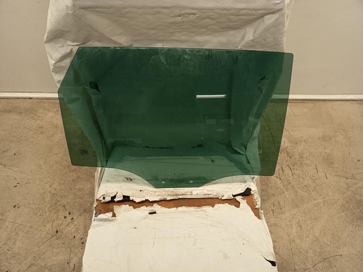Seat Leon ST 5F original T&uuml;rscheibe hinten rechts Beifahrer Bj 2015, get&ouml;nt
