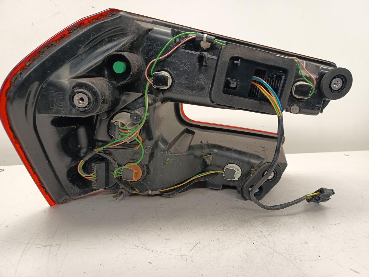 Citroen C4 II Picasso SpaceTourer Bj 2018 orig Rück-Schluss-Heckleuchte rechts