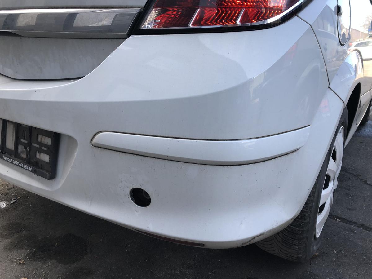 Opel Astra H GTC Sto&szlig;f&auml;nger hinten Hecksch&uuml;rze Hecksto&szlig;stange 10U Casablancawei&szlig;