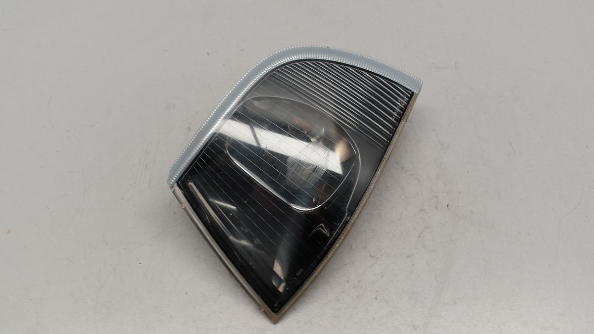 Volvo V40 orig Seitenblinker links Facelift ab 2000 Bj. 2000 30862523