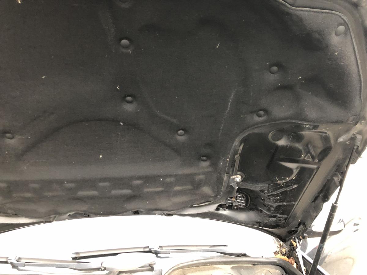 Mercedes W211 S211 E Klasse Motorhaube Bonnet besch&auml;digt ohne Grill schwarz