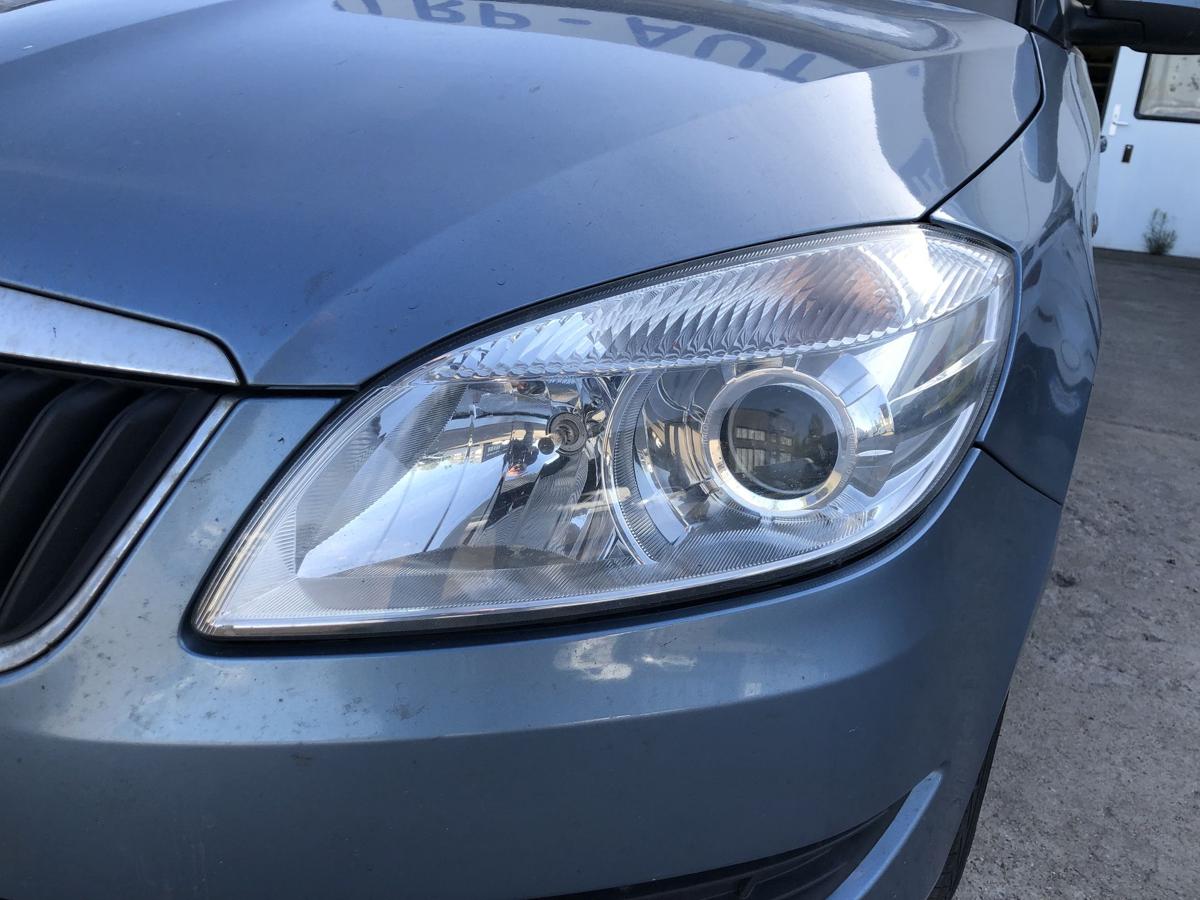 Skoda Fabia II 2 5J Scheinwerfer links Halogen Linse ab 2010 ohne Kurvenlicht