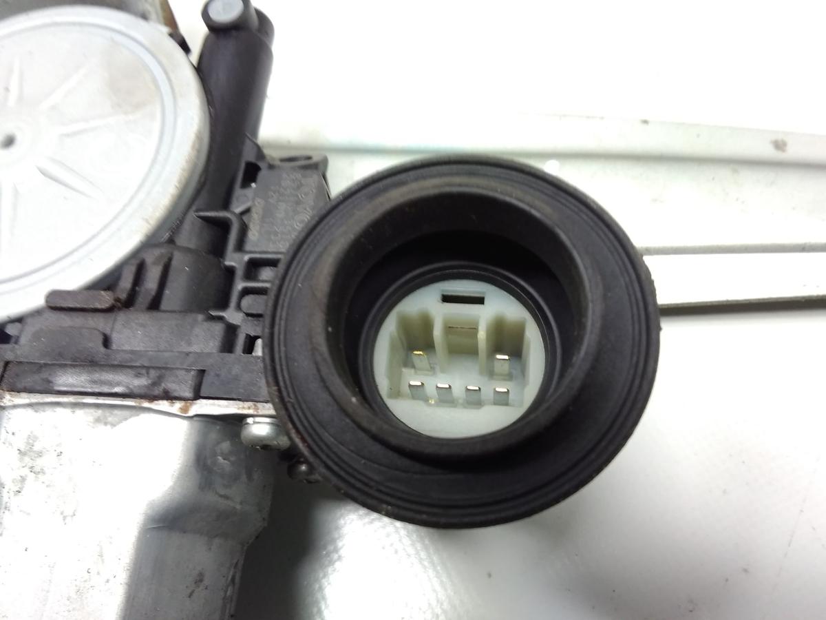 Toyota Rav4 Serie 3 original Fensterheber hinten links elektrisch Bj.2010