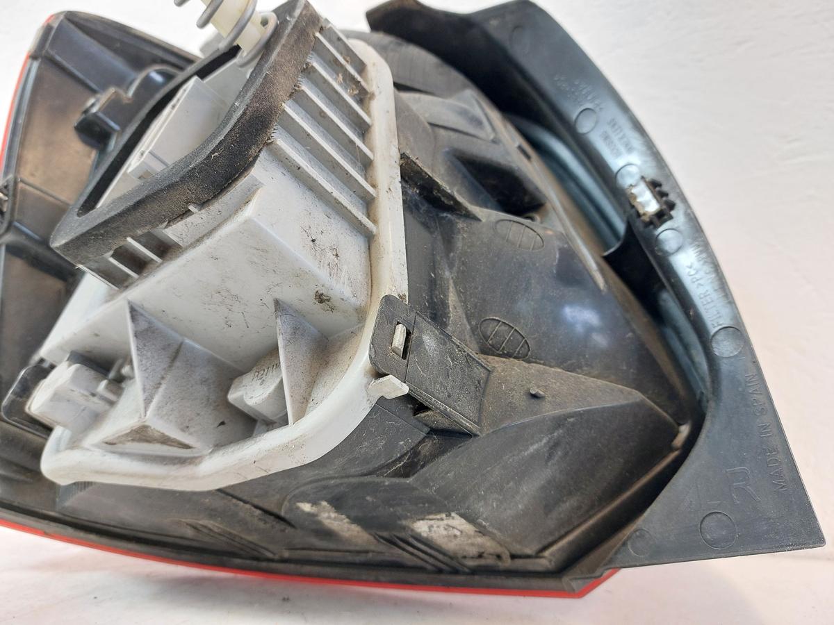 VW Polo 6R Rückleuchte rechts Rücklicht Heckleuchte Schlussleuchte