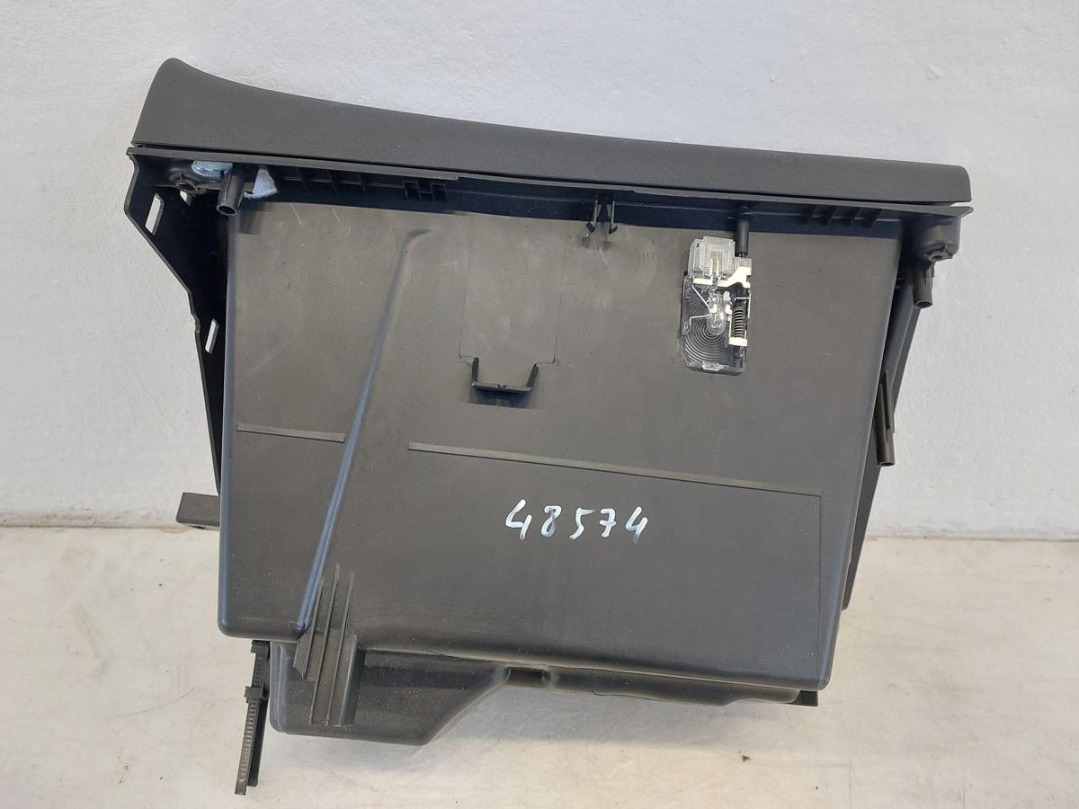 Opel Astra J Caravan Handschuhfach rechts Handschuhkasten Schalttafelkasten