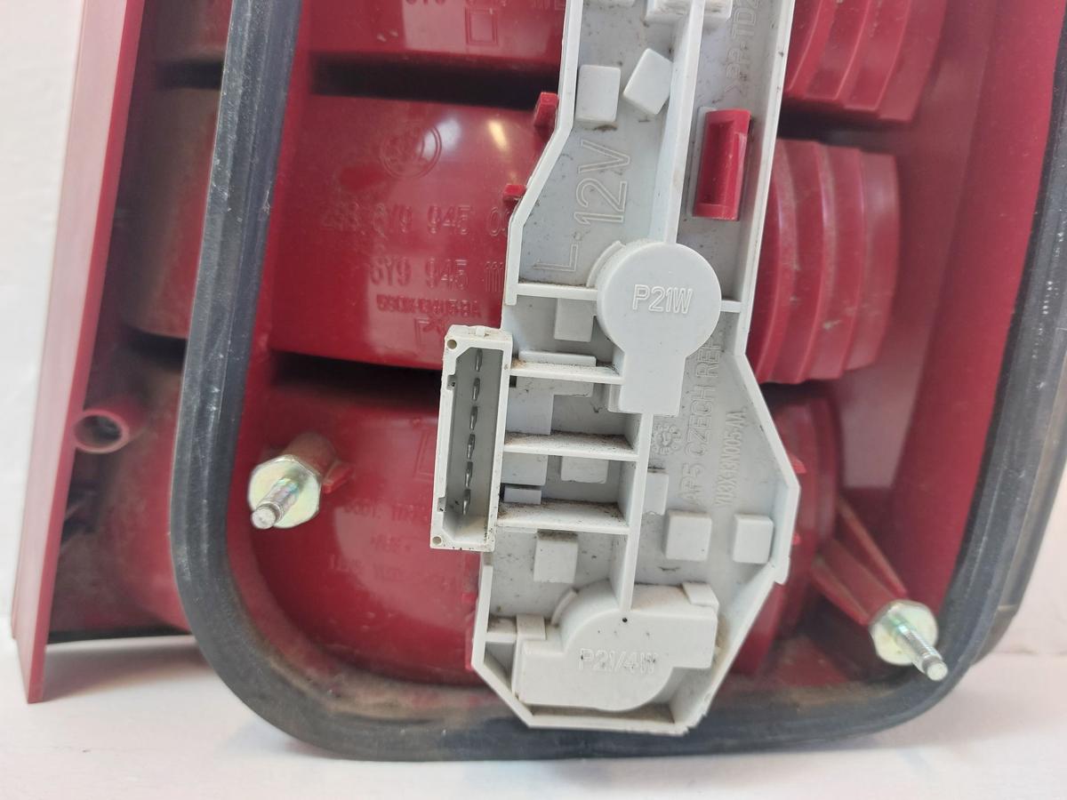 Skoda Fabia 6Y Combi Rückleuchte links Heckleuchte Kombi Facelift Schlussleuchte Skoda Fabia 6Y Combi Rückleuchte links Heckleuchte Kombi Facelift Schlussleuchte