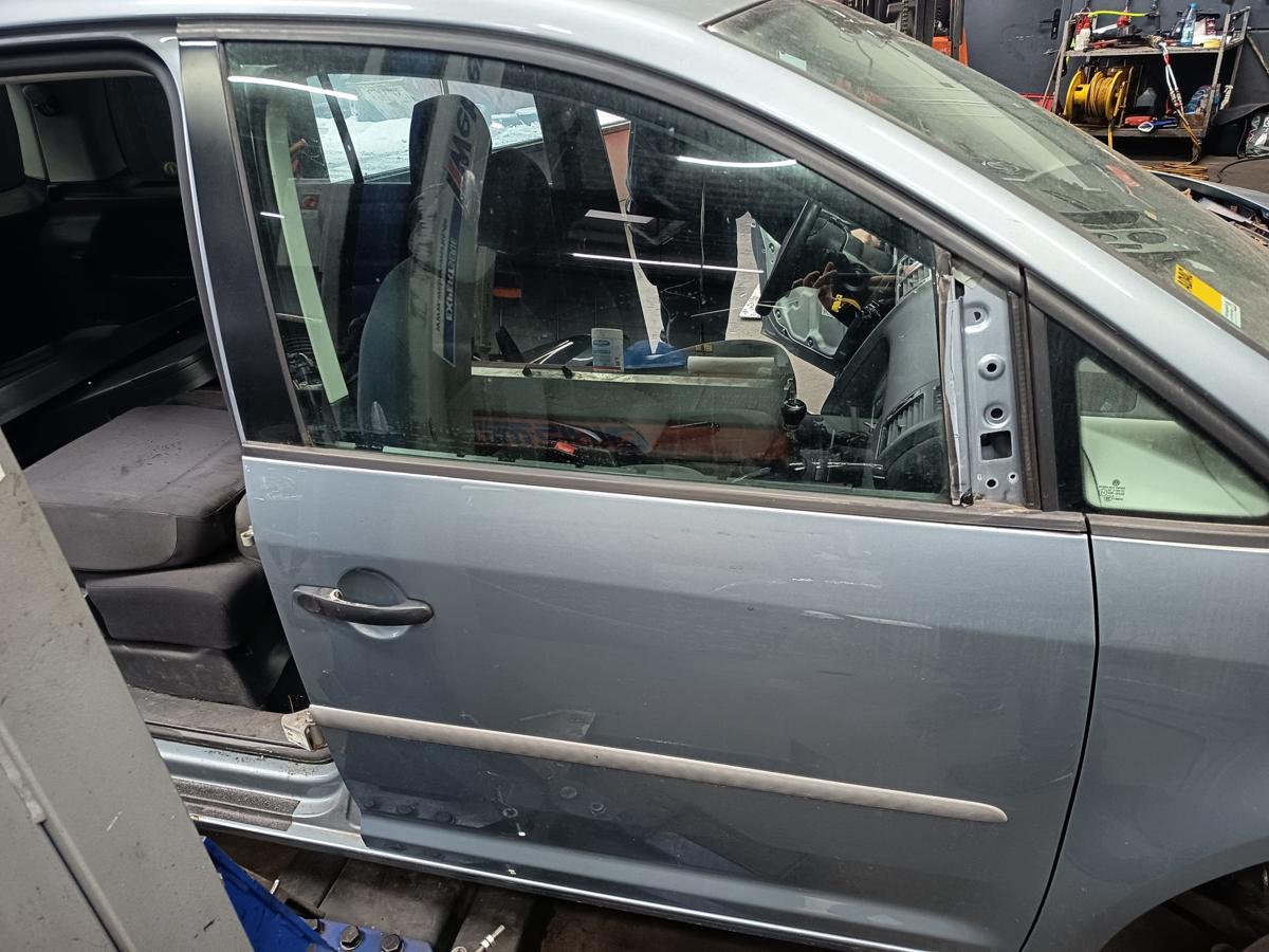 VW Touran 1T3 GP orig T&uuml;r vorn rechts Beifahrer (Roh) R7N Mountaingrey Bj 2010
