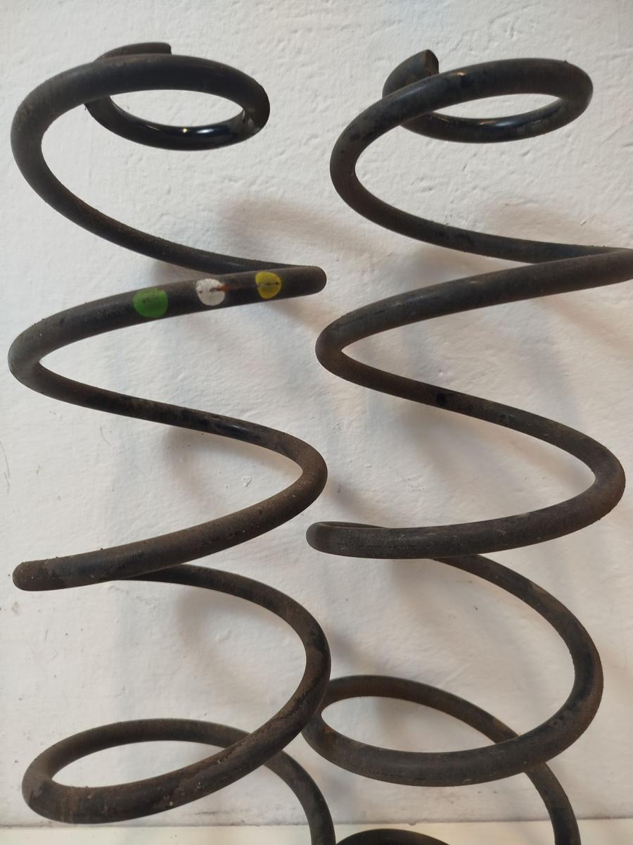 Peugeot 308 SW T9 Satz HInterachsfedern Feder Schraubenfeder hinten links rechts