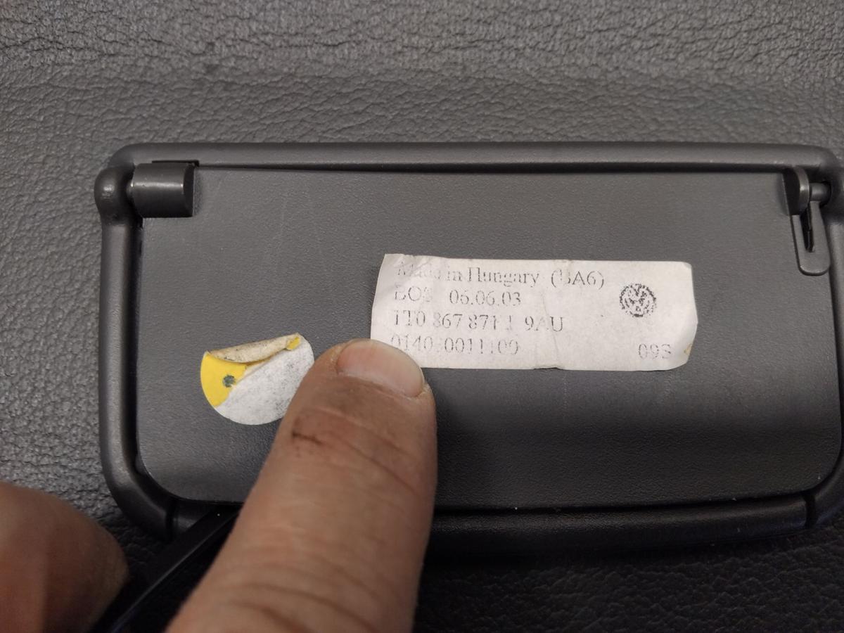 VW Touran 1T original Laderaumrollo Abdeckung Kofferraum BJ2006