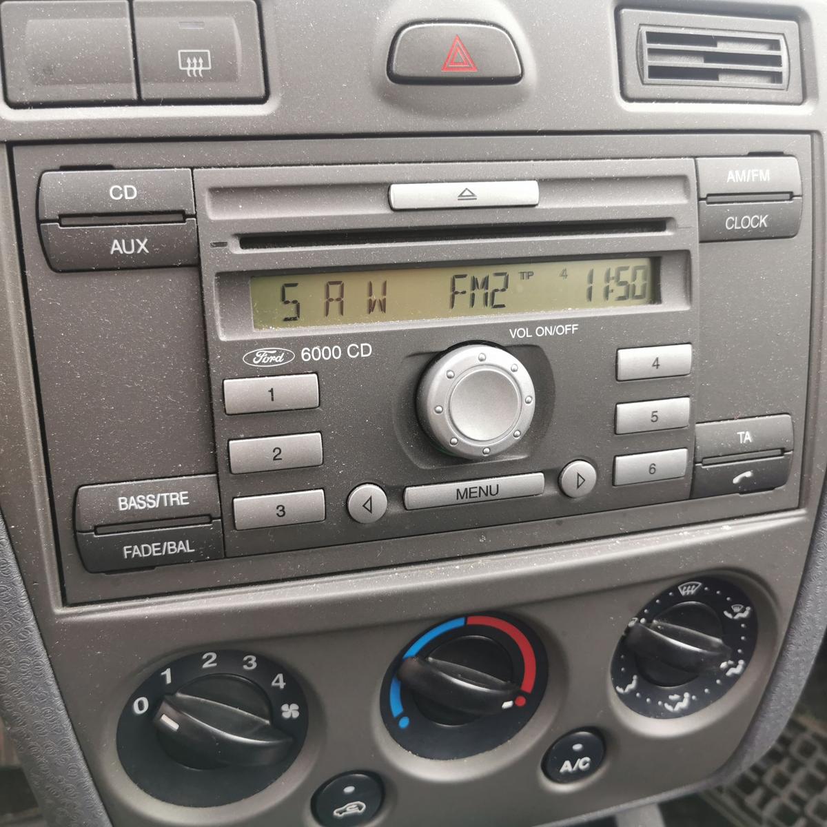 Ford Fusion JU2 Autoradio Radio CD Radio Ford 6000CD Code fehlt mit Test TEXT