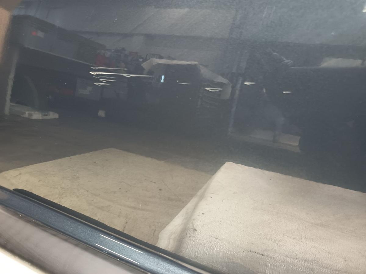 Citroen C3 Pluriel Cabrio Bj 2004 original Tür rechts EYP Gris Fulminator Citroen C3 Pluriel Cabrio Bj 2004 original Tür rechts EYP Gris Fulminator