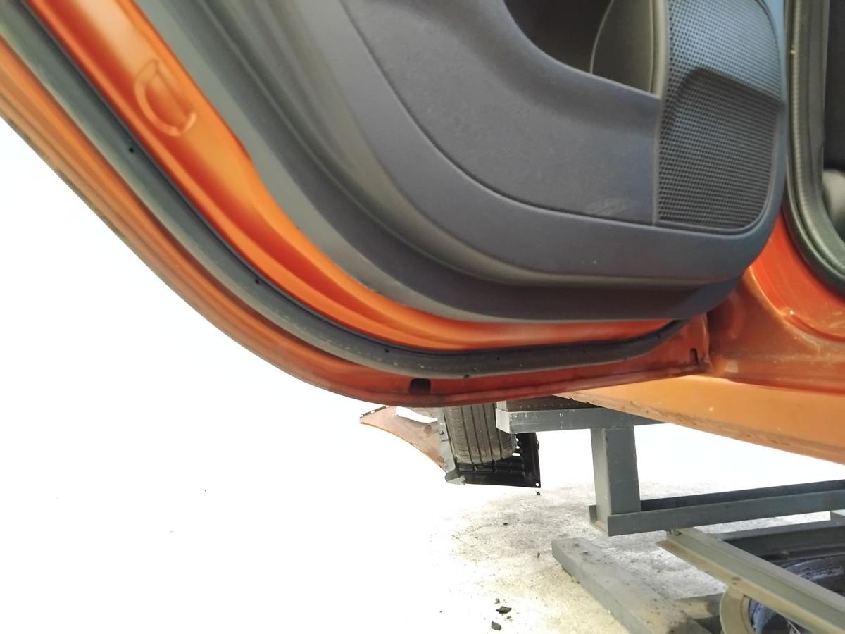 Mitsubishi Lancer 8 CY0 T&uuml;r hinten links BJ2015 P26B Karminrot