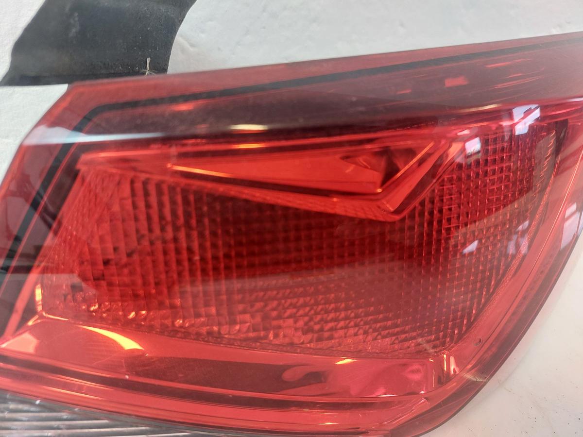Seat Leon III 5F Rückleuchte außen rechts Ecke Rücklicht Heckleuchte kein LED