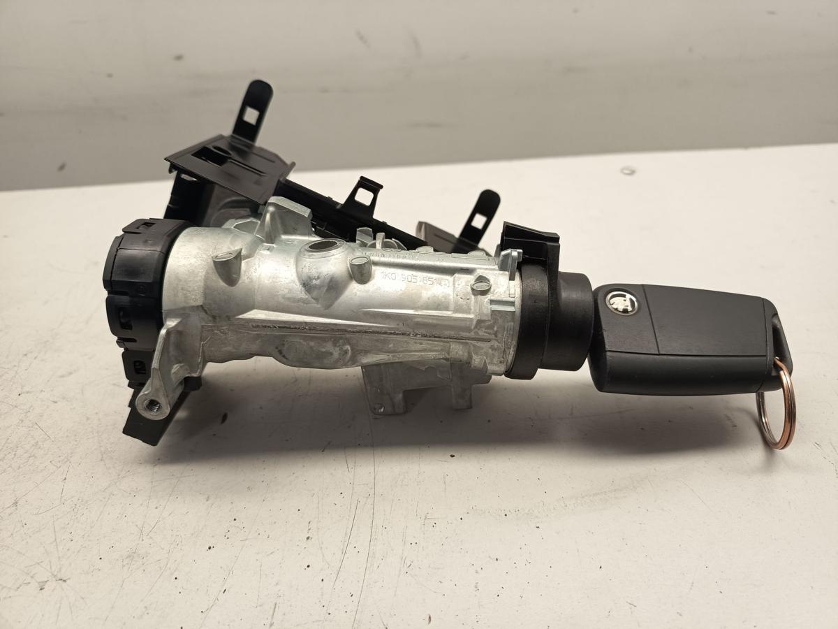 Skoda Rapid original Z&uuml;ndschloss mit Schl&uuml;ssel 1K0905851 Baujahr 2016