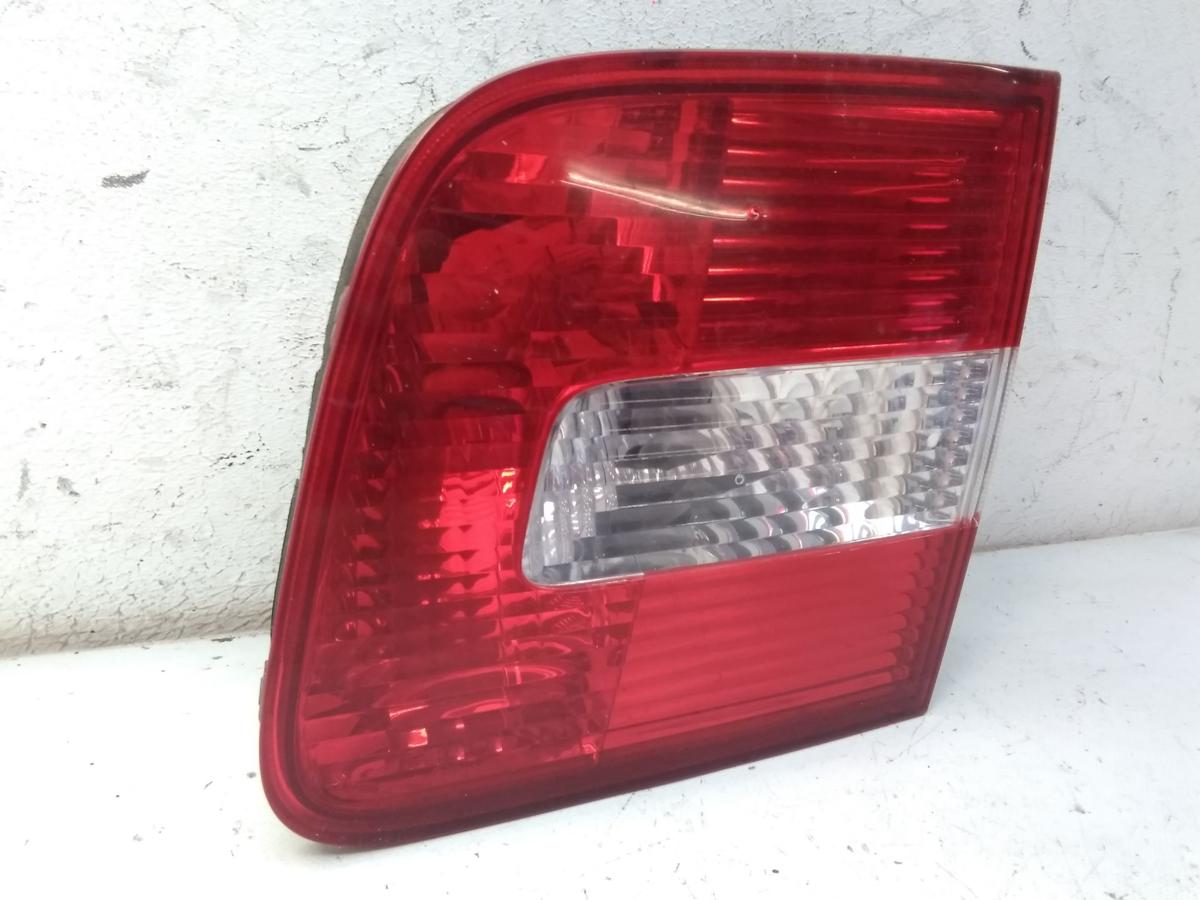 VW Polo 9N2 orig R&uuml;ckleuchte Heckleuchte rechts innen 4-t&uuml;rig Stufenheck BJ2004