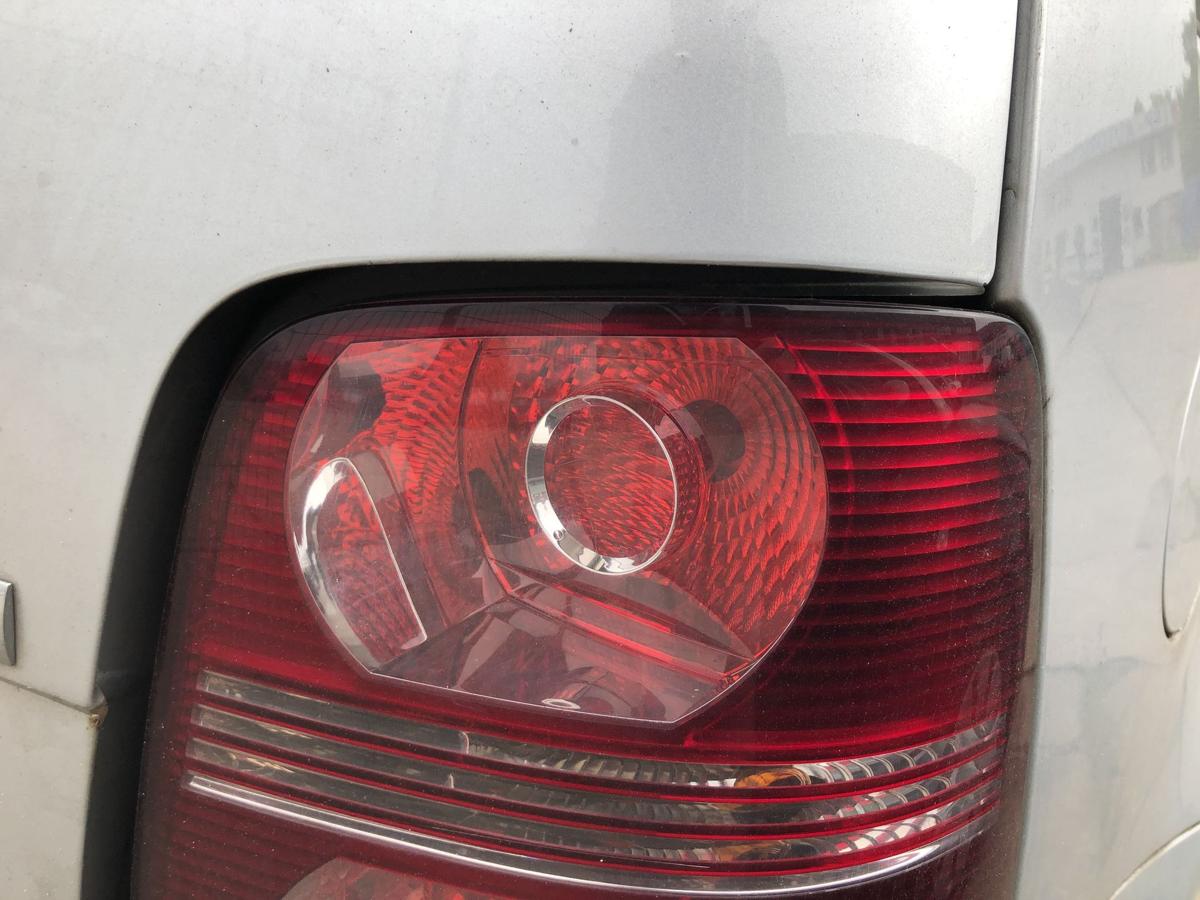 VW Touran 1T 1T2 GP R&uuml;ckleuchte rechts R&uuml;cklicht Heckleuchte Schlusslicht ab06